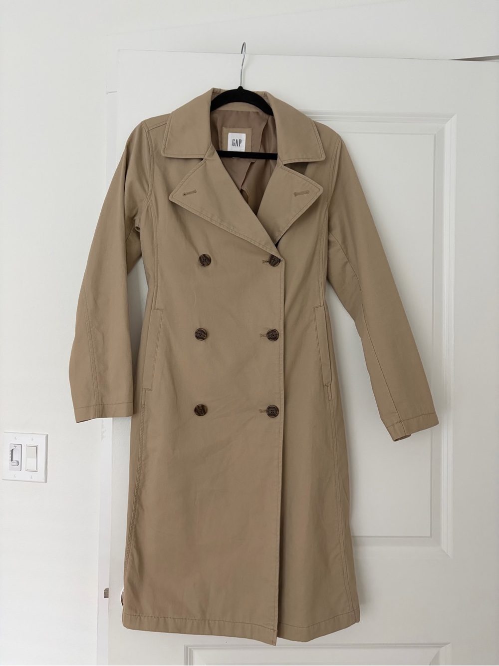 GAP Classic Double-Breasted Tan Trench Coat
